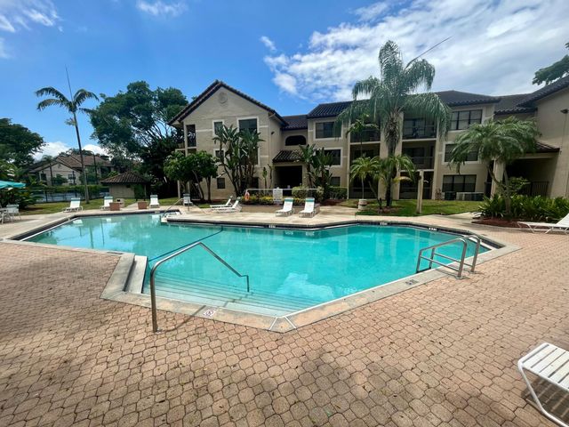4341 W Mcnab Road 22, Pompano Beach, FL 33069