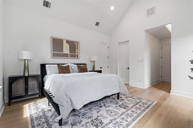 1030 W 24th Street C, Houston, TX 77008