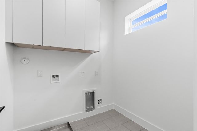 1030 W 24th Street C, Houston, TX 77008