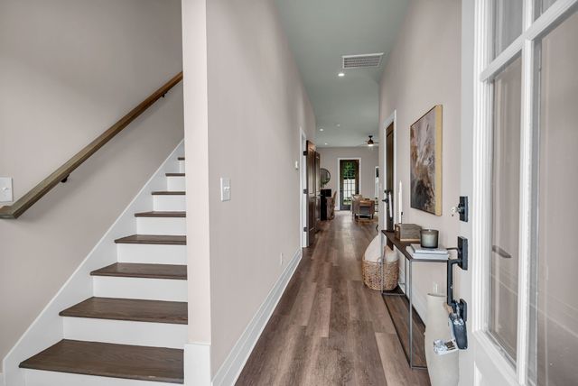 1226 Valerie Ln, Nashville, TN 37211