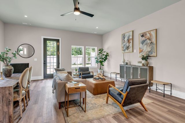 1226 Valerie Ln, Nashville, TN 37211