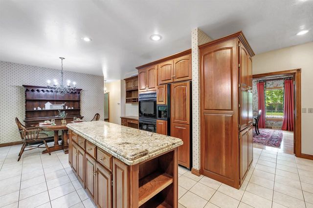 1071 THORNBERRY CREEK DRIVE, Hobart, WI 54155