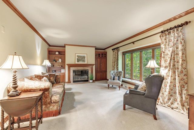 1071 THORNBERRY CREEK DRIVE, Hobart, WI 54155