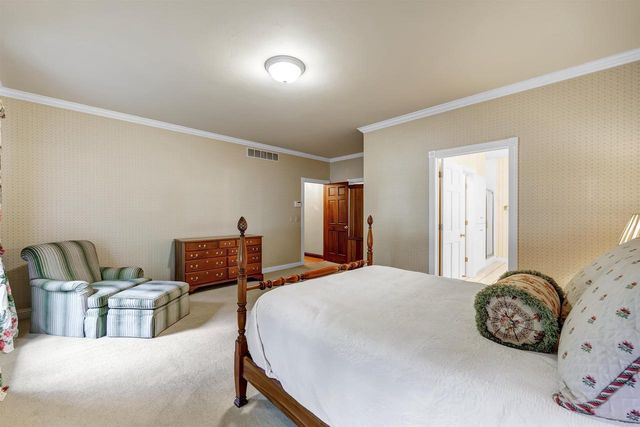 1071 THORNBERRY CREEK DRIVE, Hobart, WI 54155