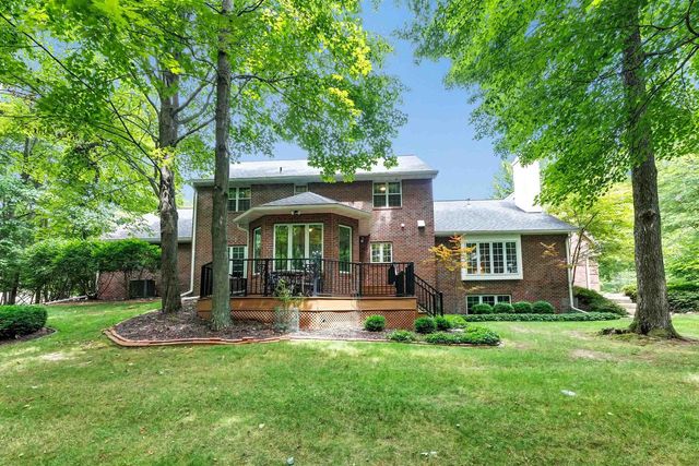 1071 THORNBERRY CREEK DRIVE, Hobart, WI 54155