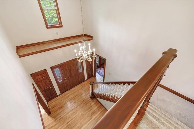 1071 THORNBERRY CREEK DRIVE, Hobart, WI 54155