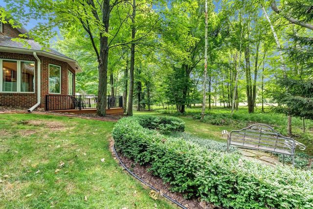 1071 THORNBERRY CREEK DRIVE, Hobart, WI 54155