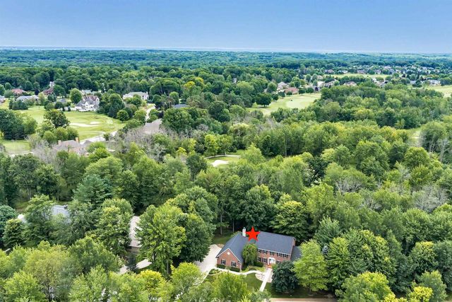 1071 THORNBERRY CREEK DRIVE, Hobart, WI 54155