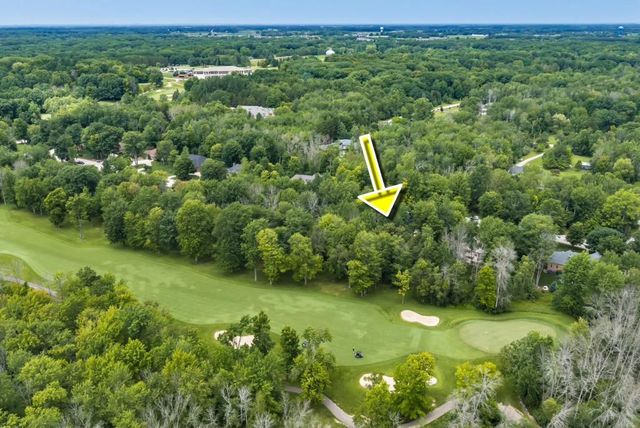 1071 THORNBERRY CREEK DRIVE, Hobart, WI 54155
