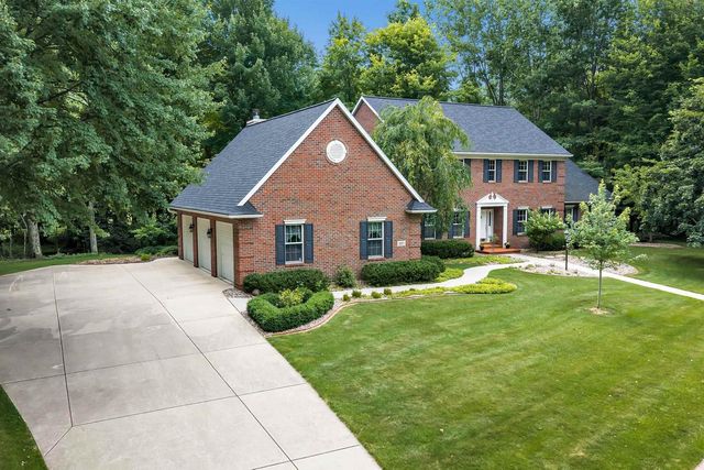 1071 THORNBERRY CREEK DRIVE, Hobart, WI 54155