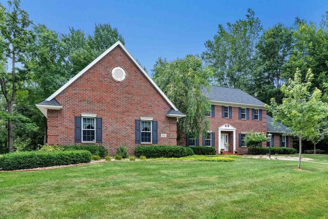 1071 THORNBERRY CREEK DRIVE, Hobart, WI 54155