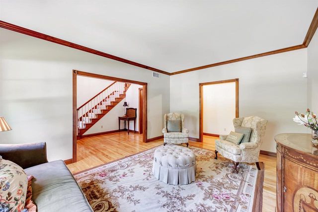 1071 THORNBERRY CREEK DRIVE, Hobart, WI 54155