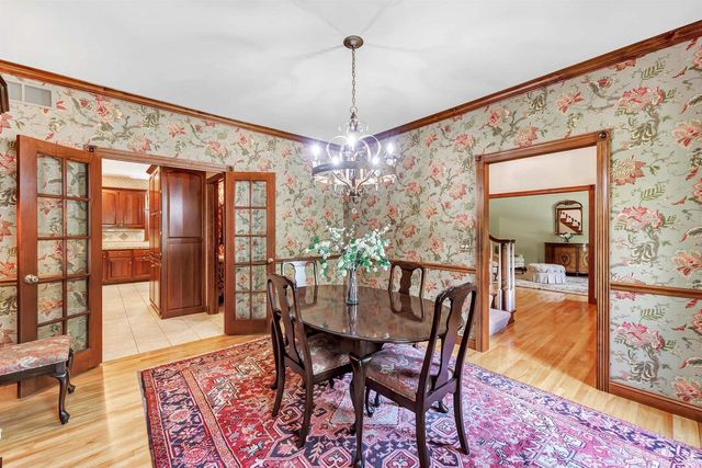 1071 THORNBERRY CREEK DRIVE, Hobart, WI 54155