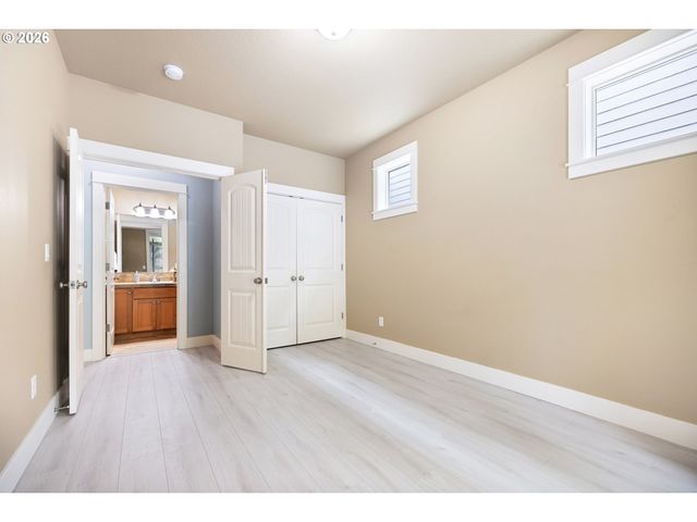 17578 Sw LOMA VISTA St, Beaverton, OR 97007