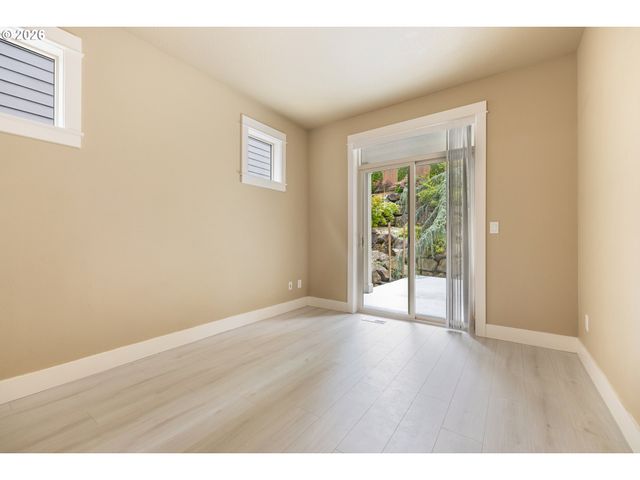 17578 Sw LOMA VISTA St, Beaverton, OR 97007