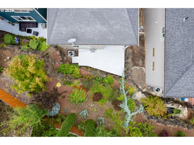 17578 Sw LOMA VISTA St, Beaverton, OR 97007