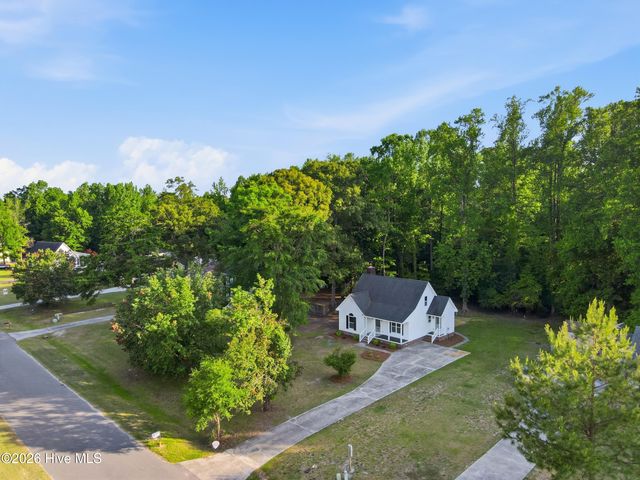 127 Hillingdale Drive, Washington, NC 27889