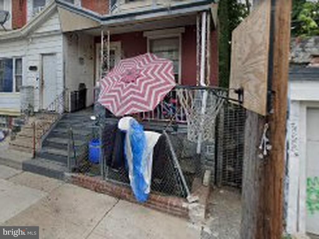 555 S SALFORD ST, PHILADELPHIA, PA 19143 — exterior