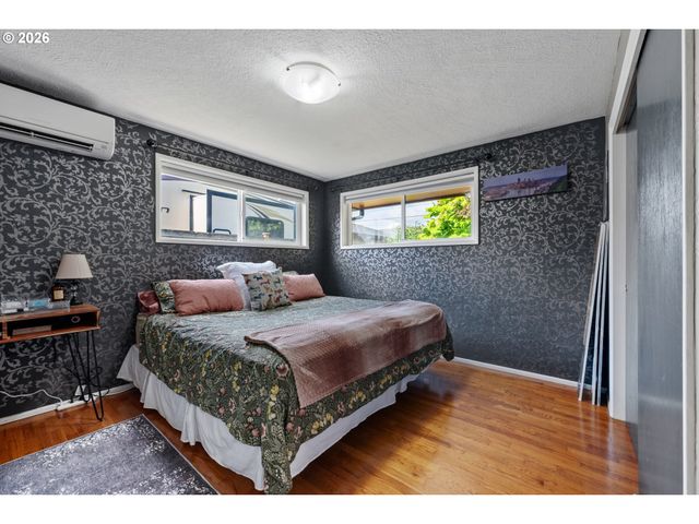 2936 Game Farm Rd, Springfield, OR 97477