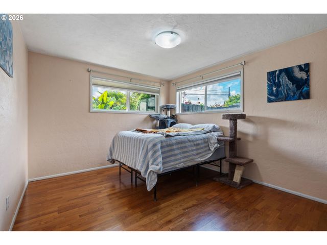 2936 Game Farm Rd, Springfield, OR 97477