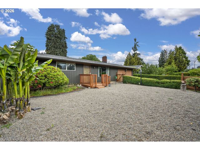 2936 Game Farm Rd, Springfield, OR 97477