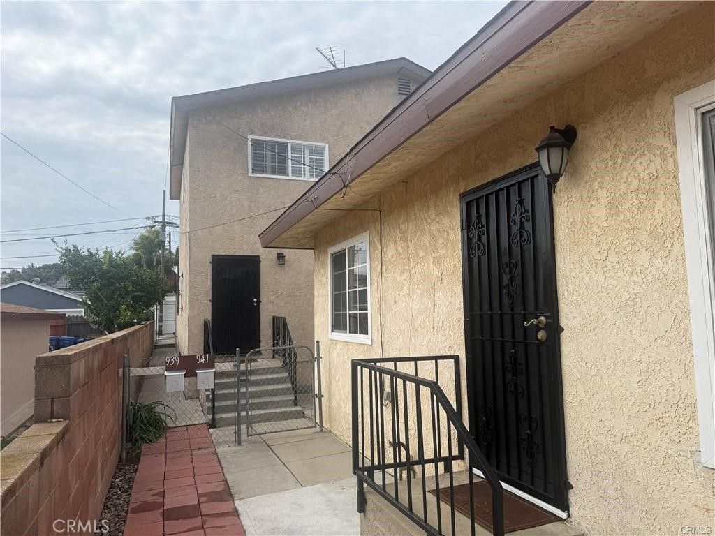 939 941 W 17th, San Pedro, CA 90731