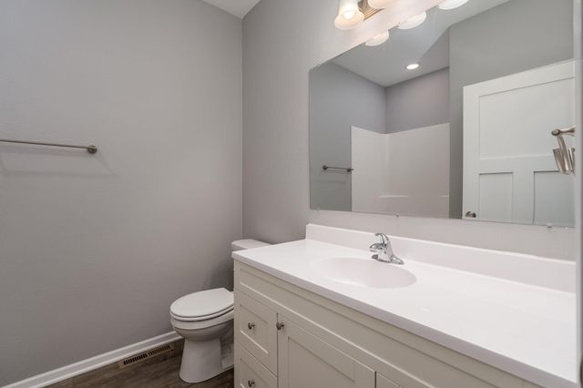 3203 Noble Drive, Mankato, MN 56001