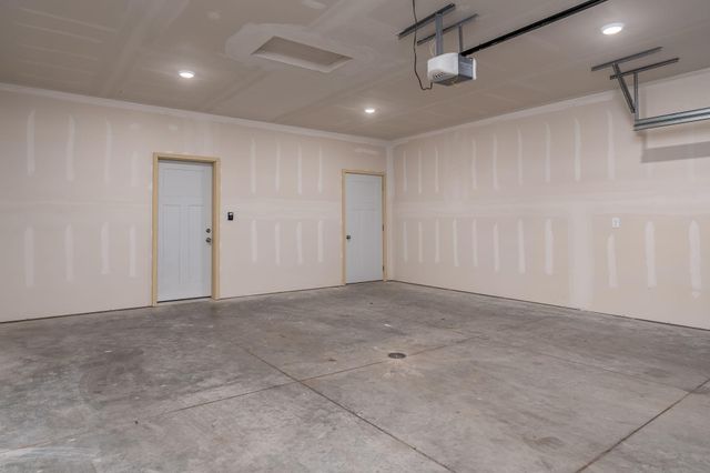 3203 Noble Drive, Mankato, MN 56001