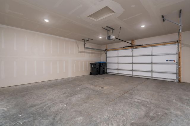 3203 Noble Drive, Mankato, MN 56001