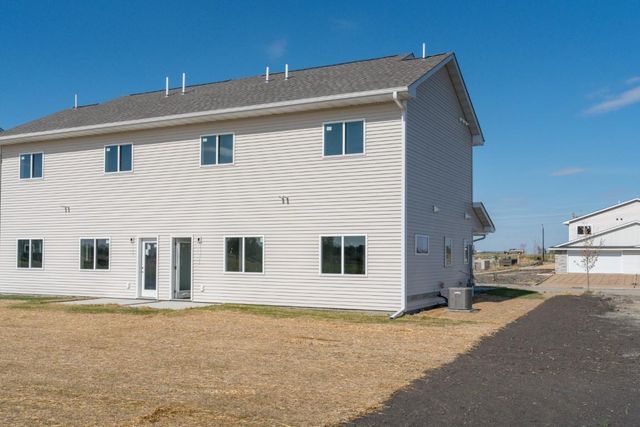 3203 Noble Drive, Mankato, MN 56001