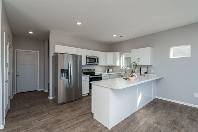 3203 Noble Drive, Mankato, MN 56001