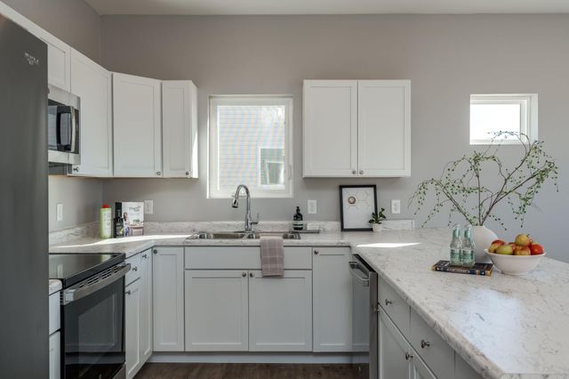 3203 Noble Drive, Mankato, MN 56001