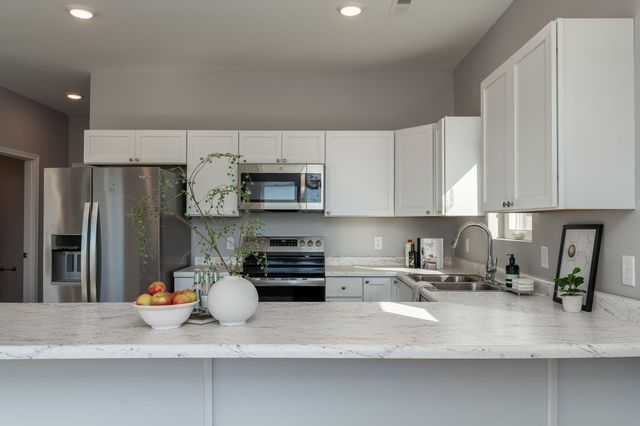 3203 Noble Drive, Mankato, MN 56001