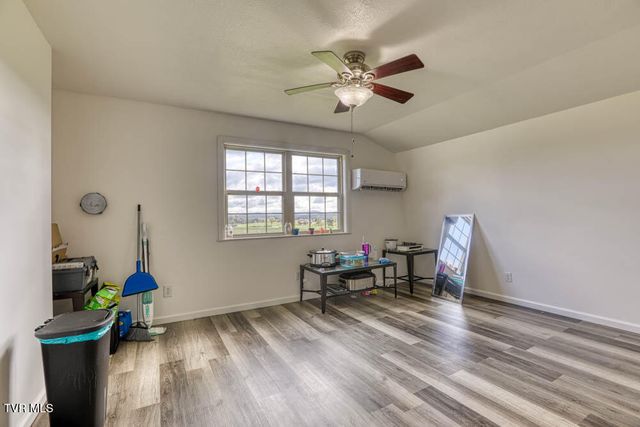 317 Handy Lane, Rogersville, TN 37857