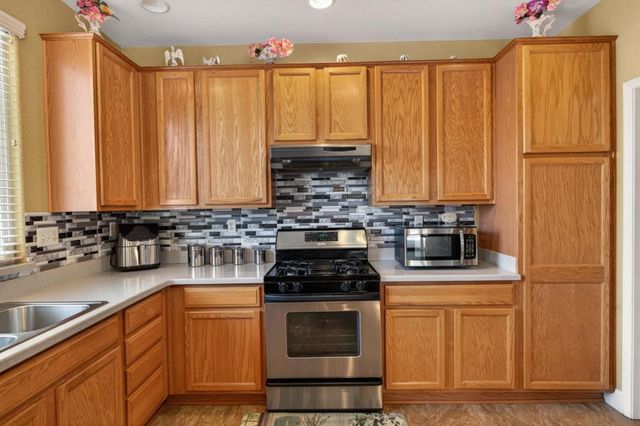 8850 Black Marlin Ct, Sacramento, CA 95828