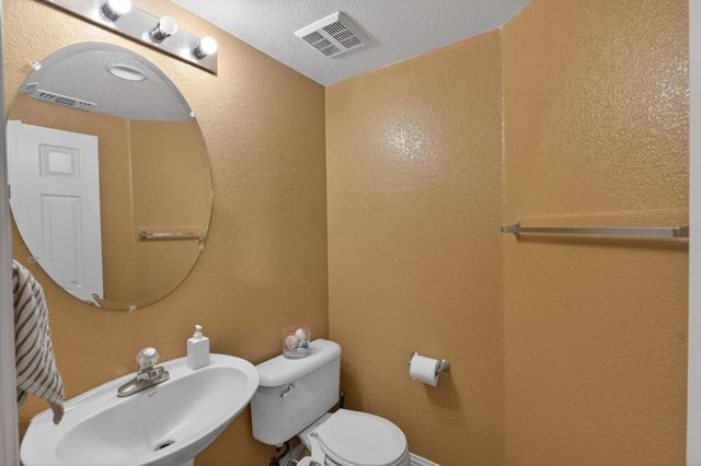 8850 Black Marlin Ct, Sacramento, CA 95828