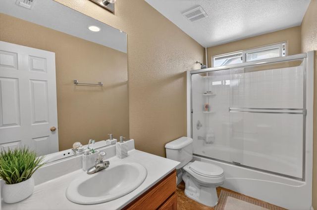 8850 Black Marlin Ct, Sacramento, CA 95828