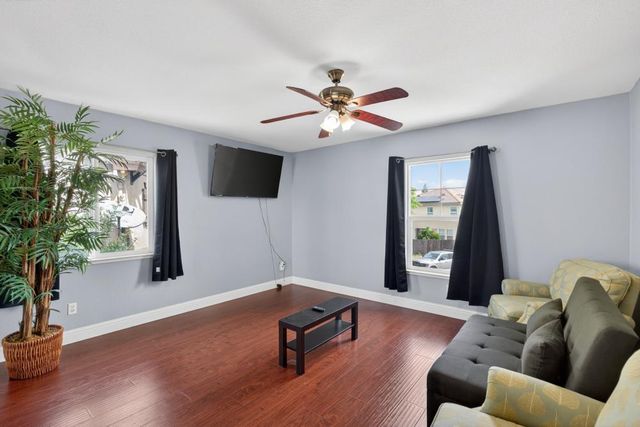 8850 Black Marlin Ct, Sacramento, CA 95828