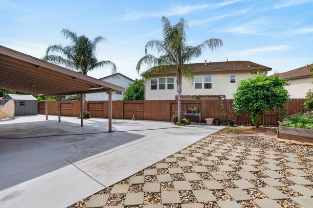 8850 Black Marlin Ct, Sacramento, CA 95828