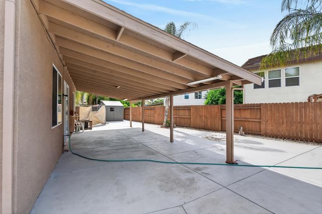 8850 Black Marlin Ct, Sacramento, CA 95828