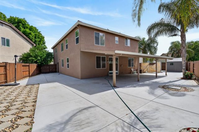 8850 Black Marlin Ct, Sacramento, CA 95828