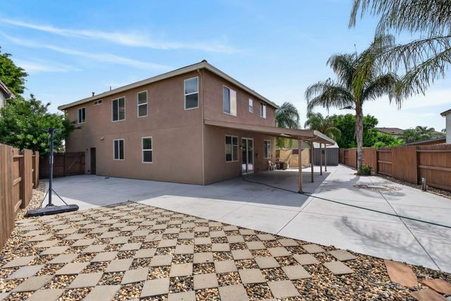 8850 Black Marlin Ct, Sacramento, CA 95828