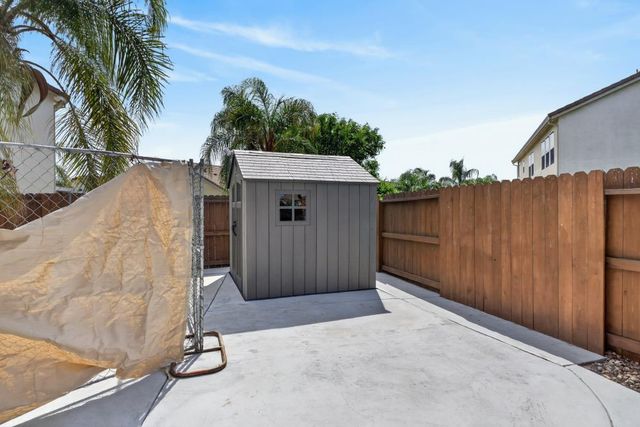 8850 Black Marlin Ct, Sacramento, CA 95828