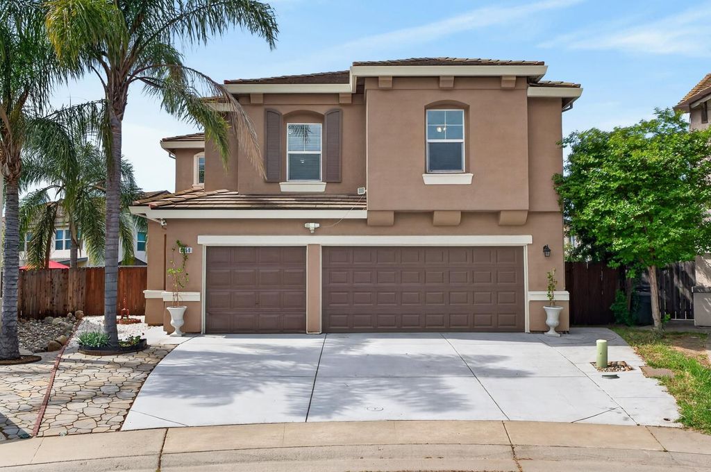 8850 Black Marlin Ct, Sacramento, CA 95828