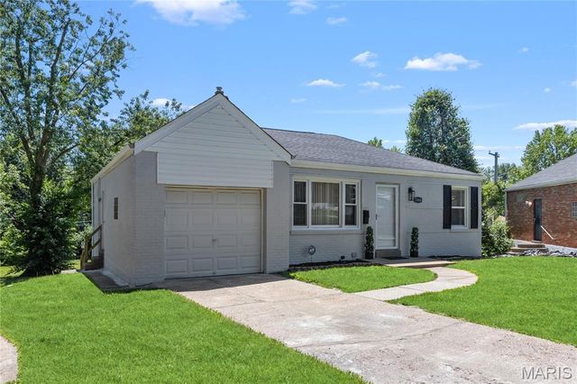 2000 Ranchdale Drive, St Louis, MO 63136