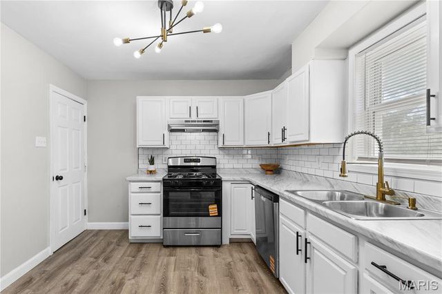 2000 Ranchdale Drive, St Louis, MO 63136