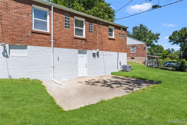 2000 Ranchdale Drive, St Louis, MO 63136