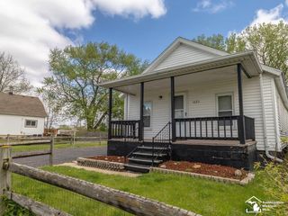1623 Oak Street, Monroe, MI 48161