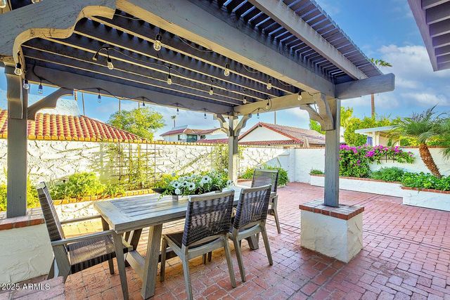 5822 N Scottsdale Road, Paradise Valley, AZ 85253