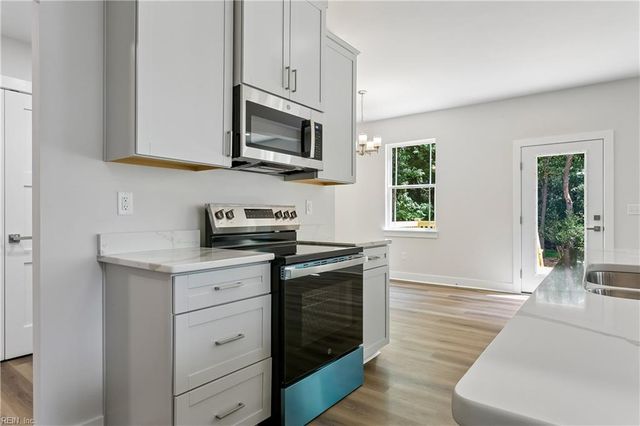 14 Riding PATH, Hampton, VA 23669